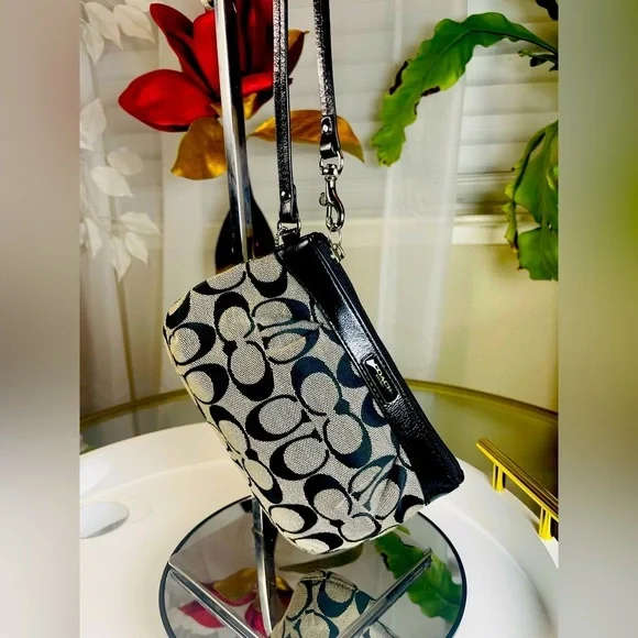 Coach Corner Zip Wristlet Black and Grey - Picture 1 of 11